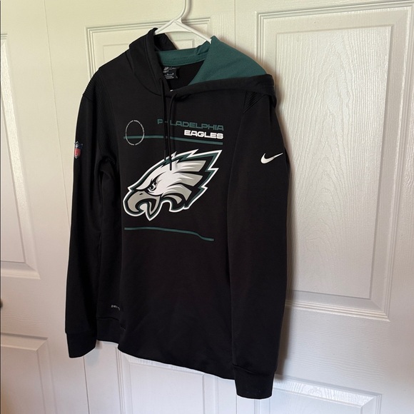 Nike Other - Nike Black and Green Philadelphia Eagles Hoodie